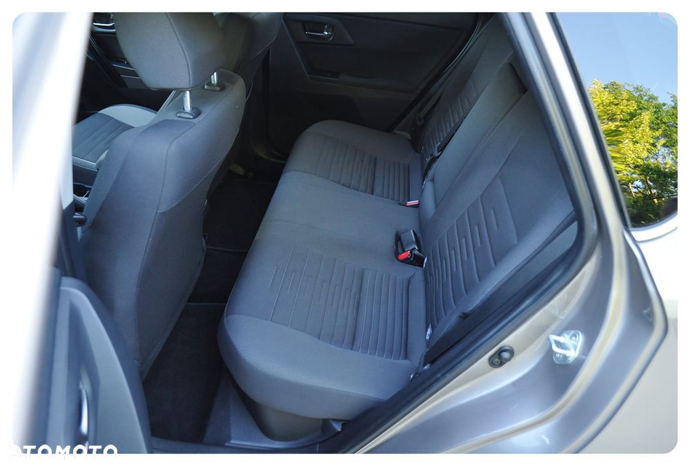 Toyota Auris 1.8 HSD Prestige NAVI - 25