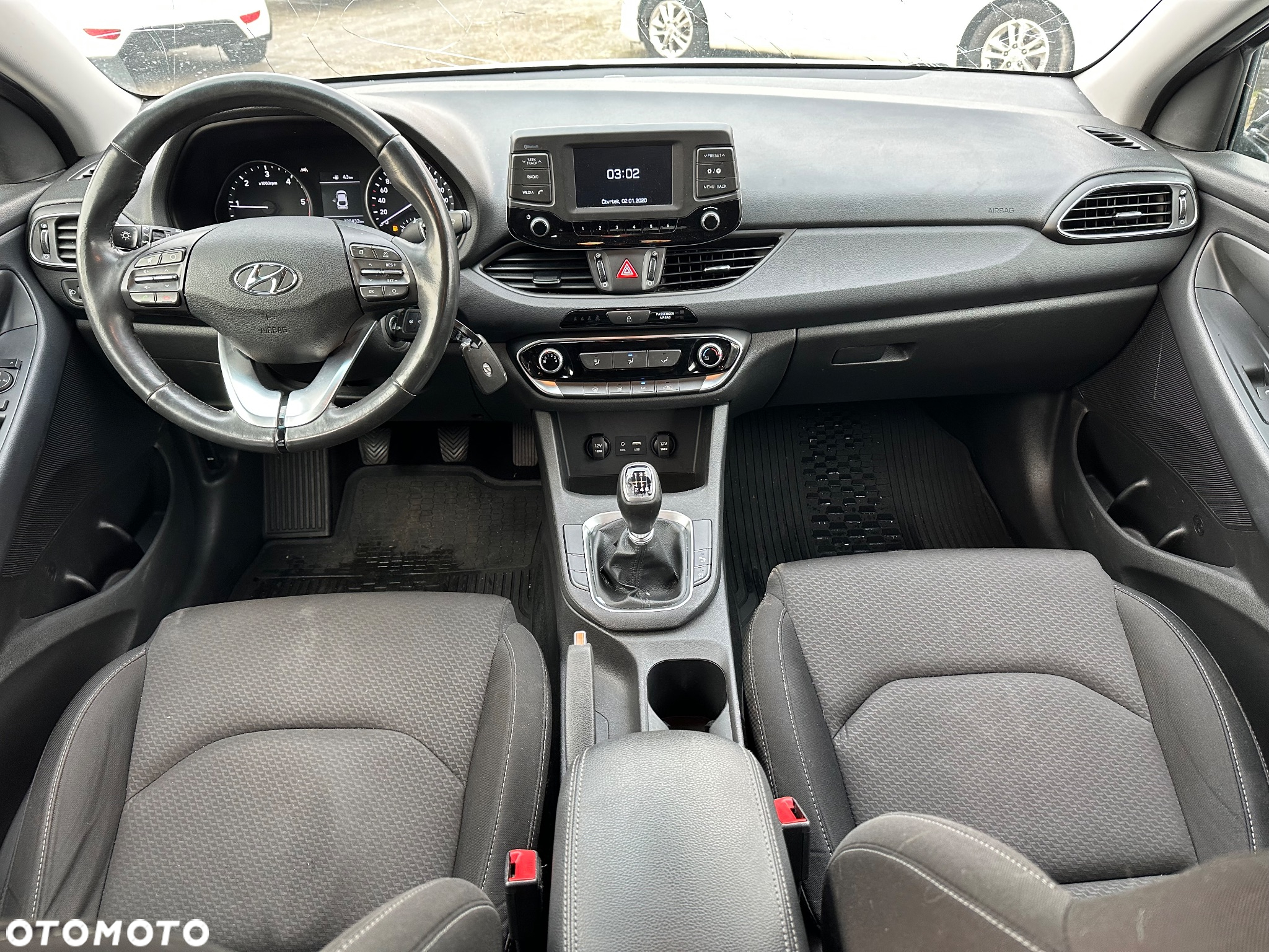 Hyundai i30 Fastback 1.6 CRDI Premium - 12
