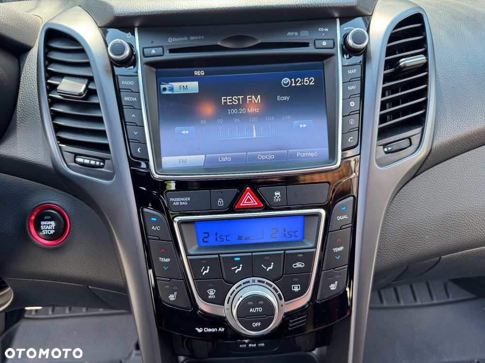 Hyundai i30 1.6 GDI Turbo Luxury - 32