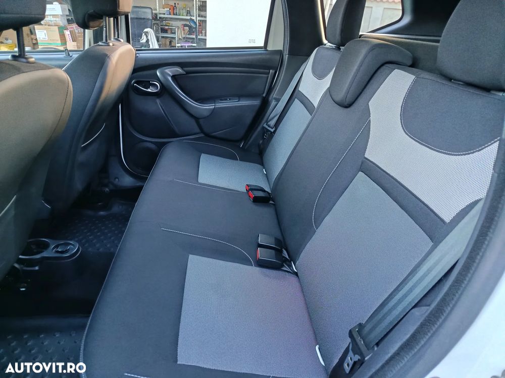 Dacia Duster 1.6 4x2 Laureate - 13