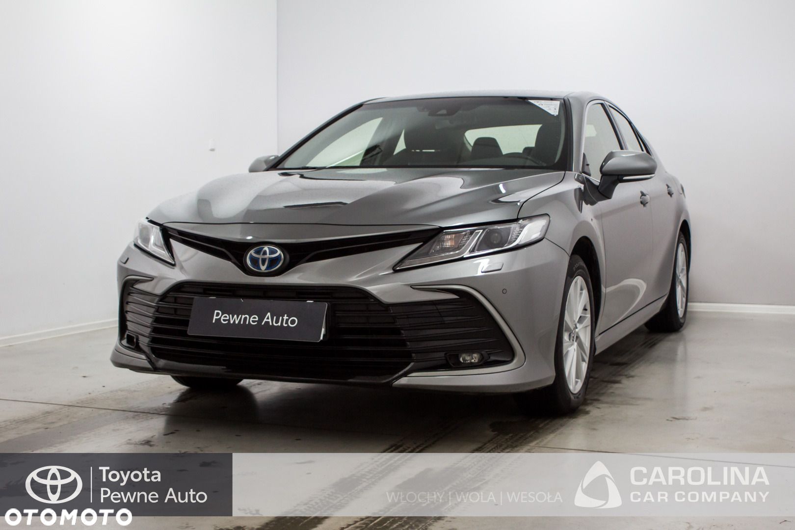 Toyota Camry - 1