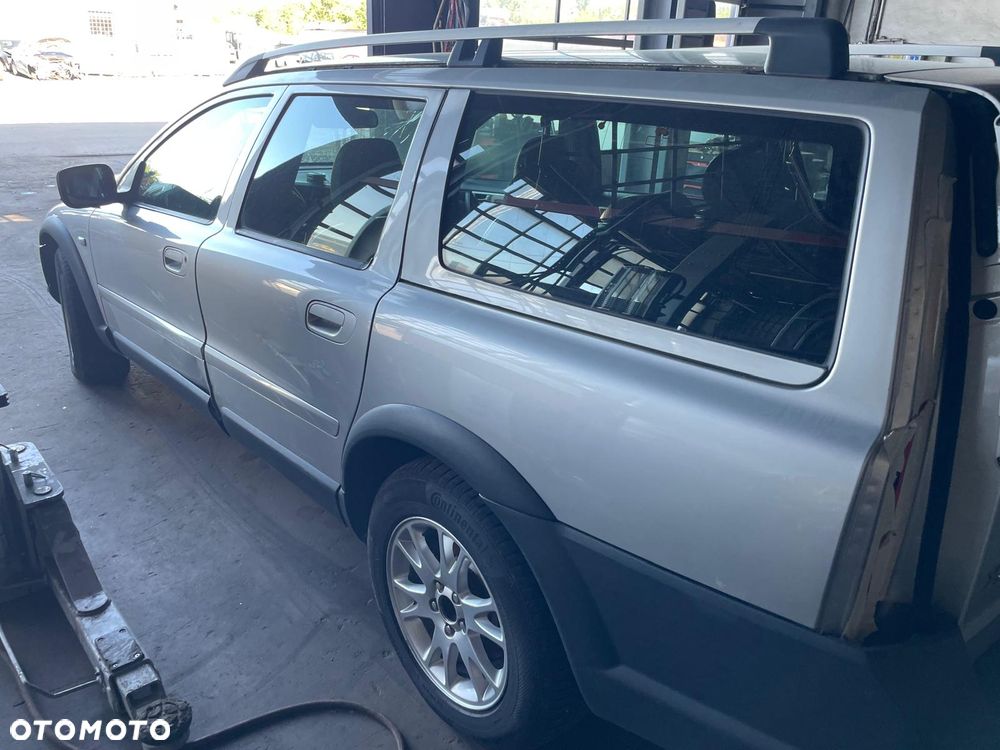 VOLVO XC70 NA CZĘŚCI!!! Kolor: 	SILVER METALLIC - 3