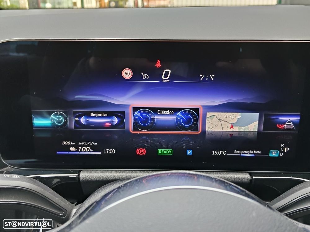 Mercedes-Benz EQA - 16