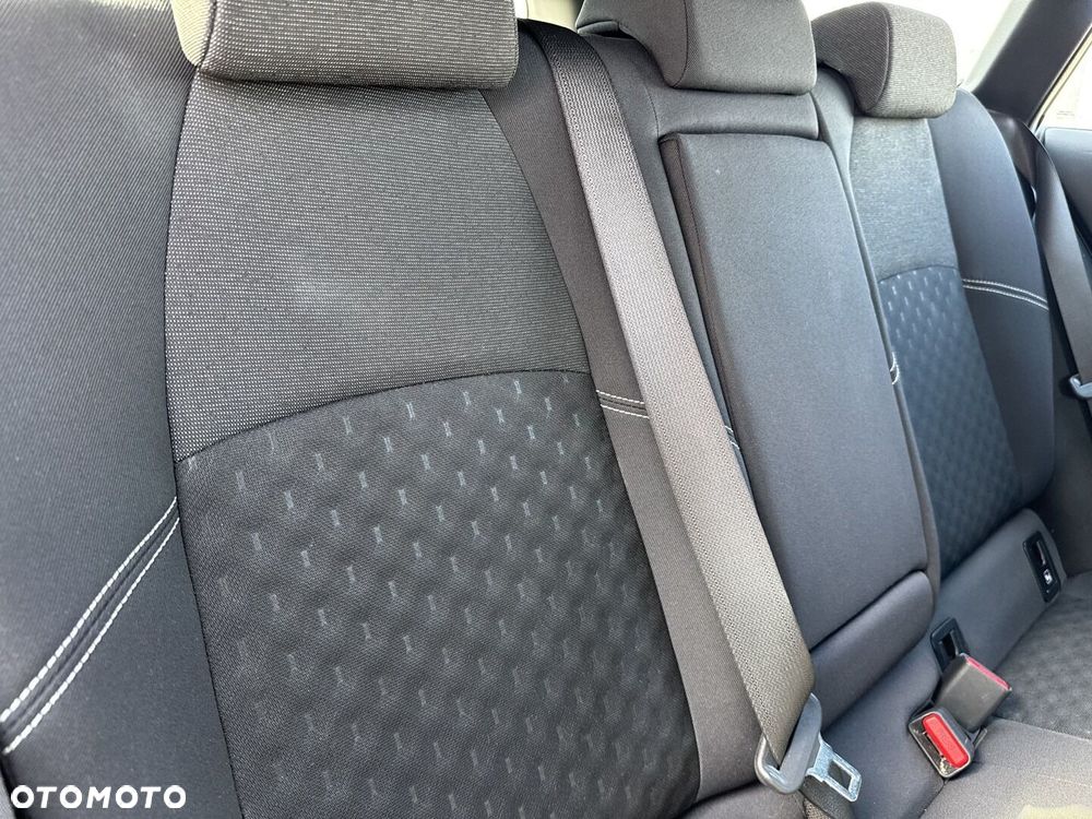 Toyota Corolla 2.0 Hybrid Comfort - 11