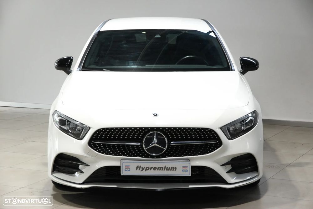 Mercedes-Benz A 180 d AMG Line Aut. — fotografia 2