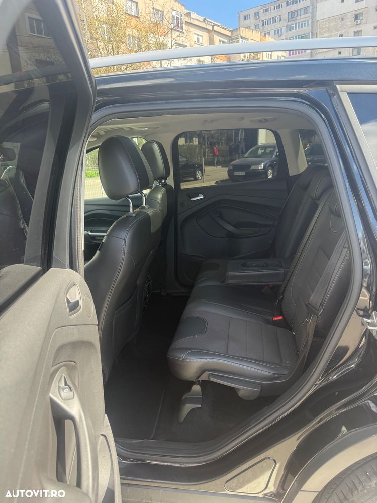 Ford Kuga 2.0 TDCi Powershift 4WD Titanium - 6