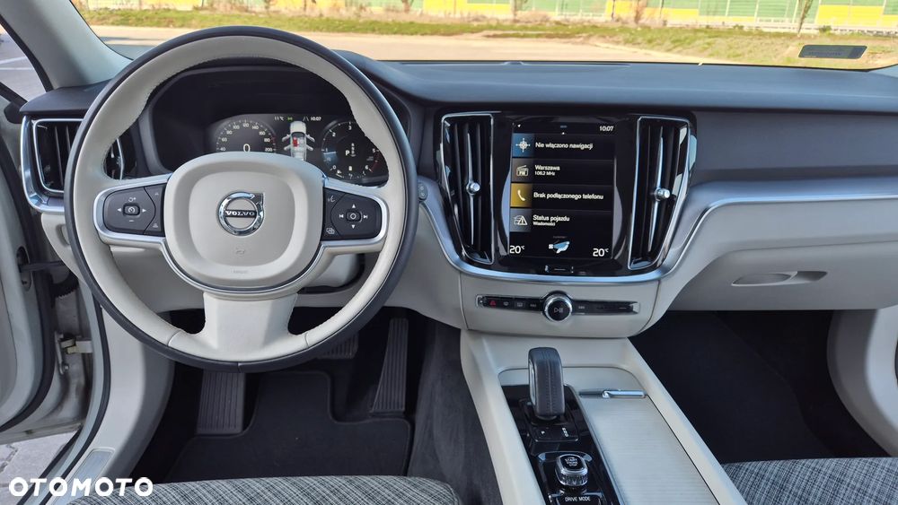 Volvo V60 B4 D Geartronic Momentum Pro - 17
