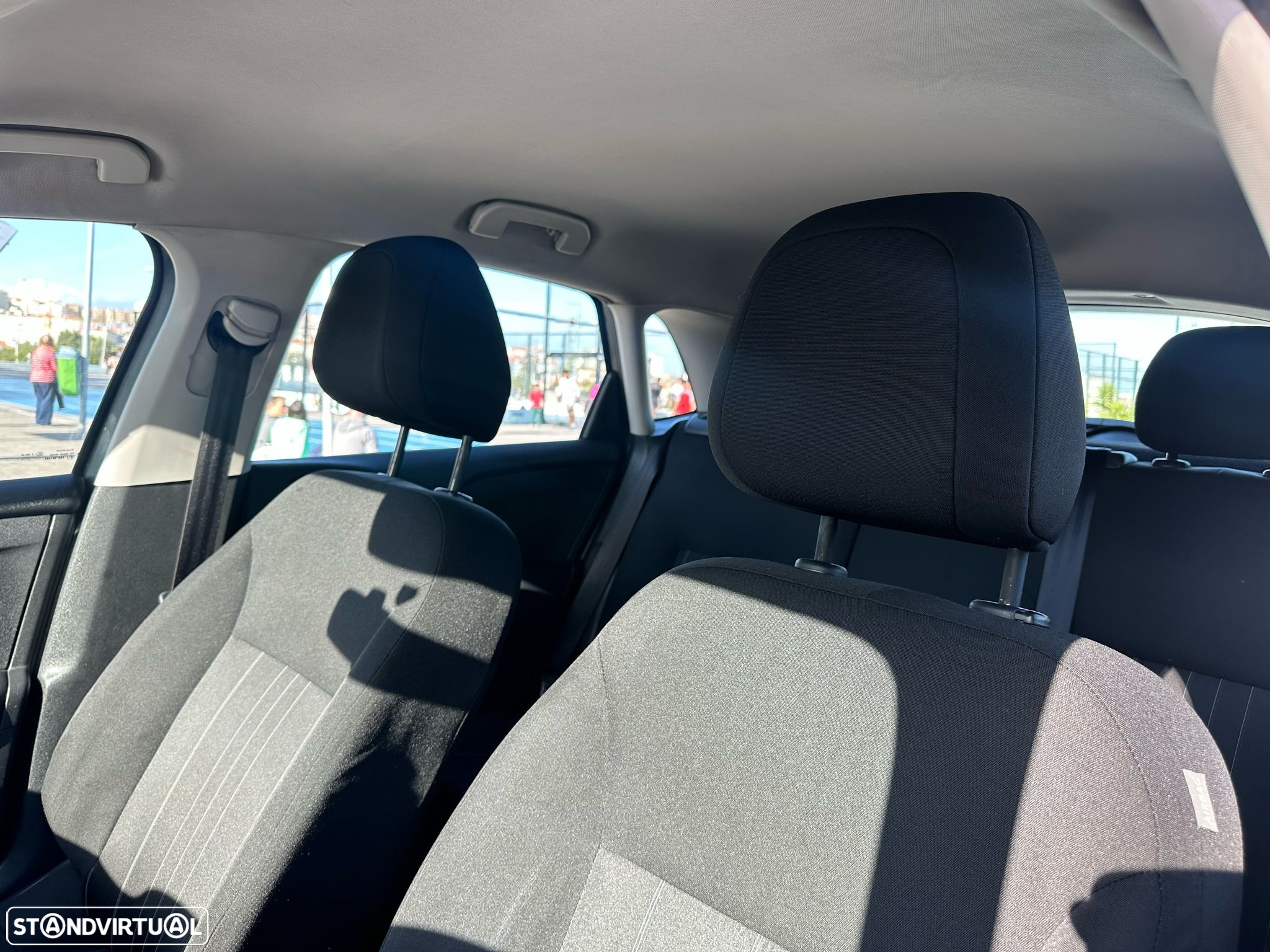 Citroën C4 1.6 HDi Attraction - 22