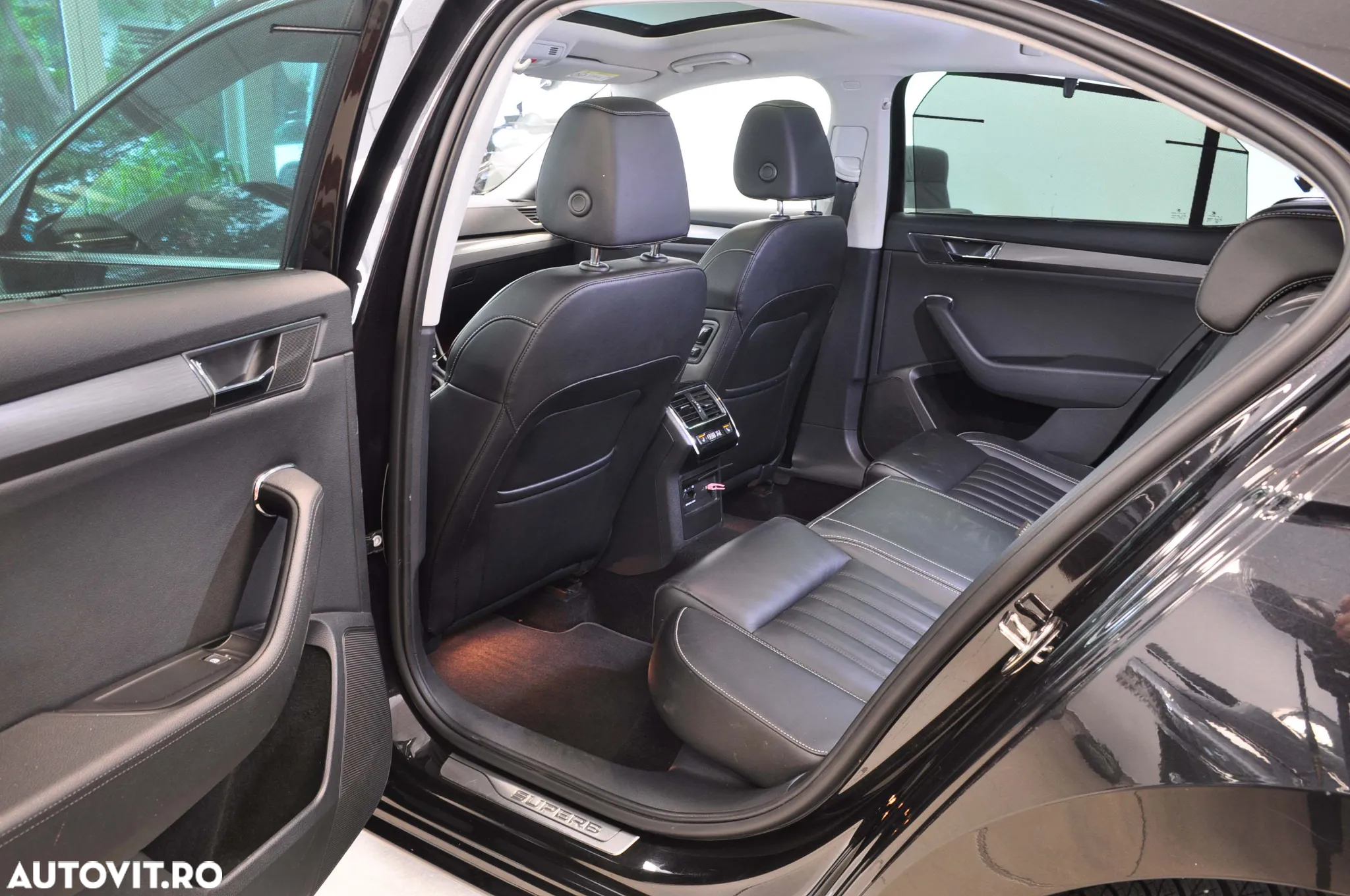 Skoda Superb 1.5 TSI DSG Ambition - 8