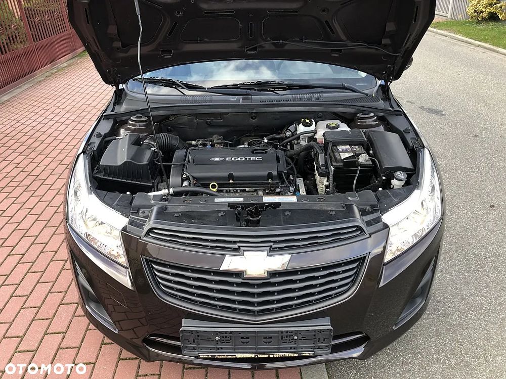 Chevrolet Cruze 1.6 LT - 16