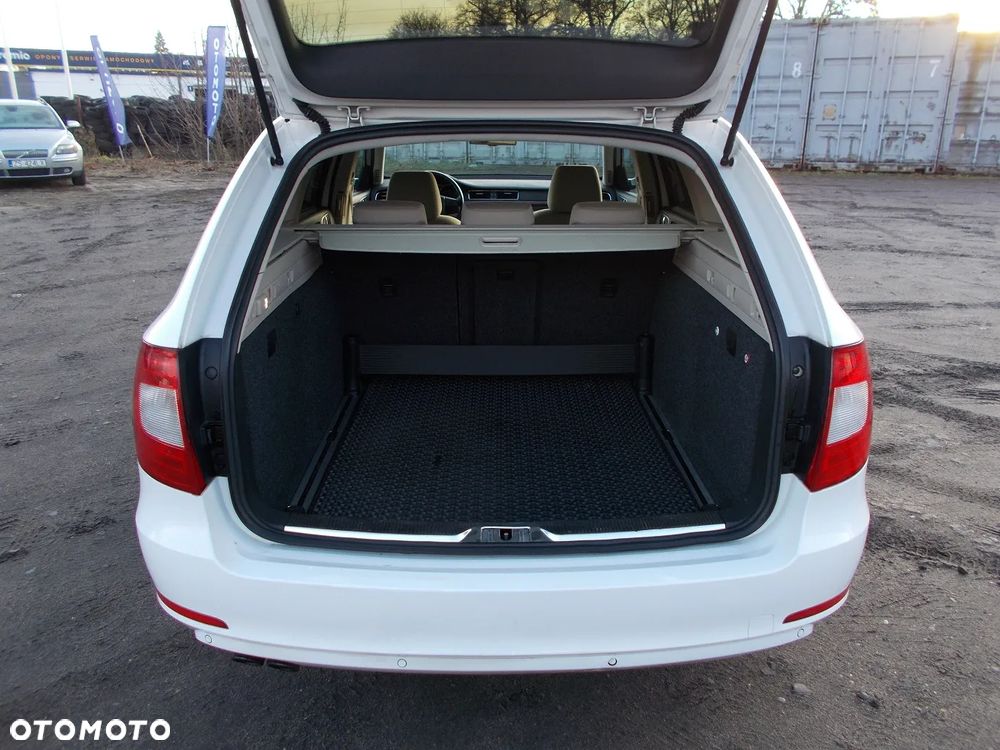 Skoda Superb 2.0 TDI Business DSG - 9