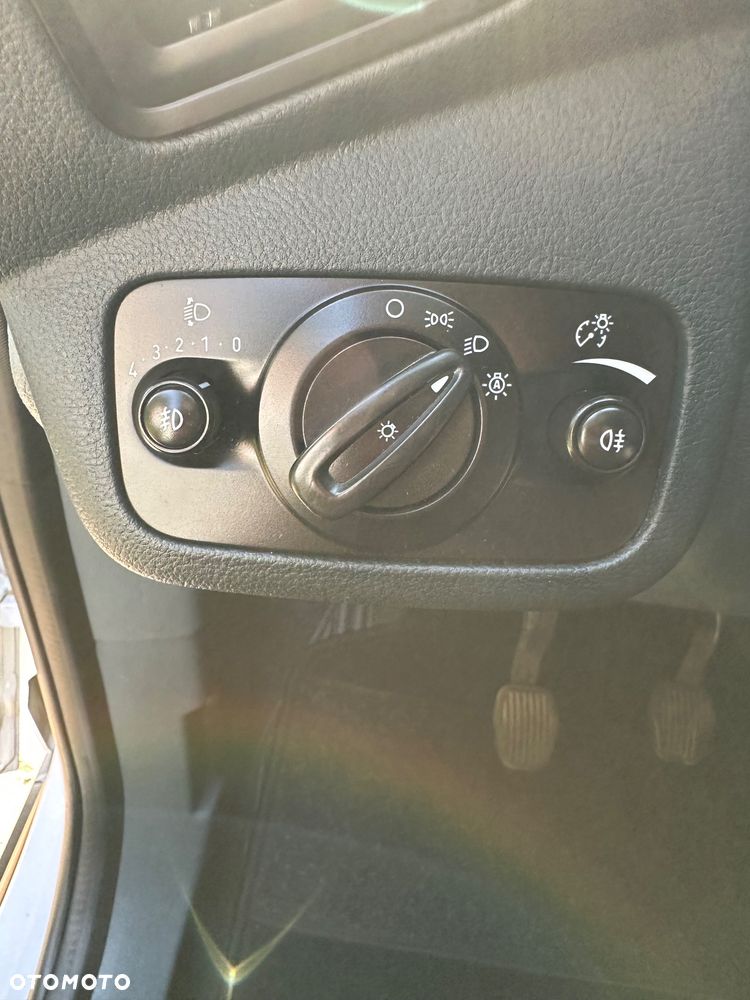 Ford C-MAX 1.6 TDCi Start-Stop-System Titanium - 17