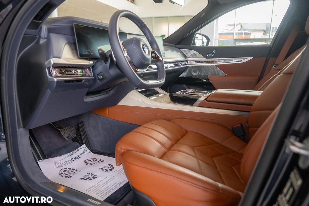 BMW Seria 7 740d xDrive MHEV - 18