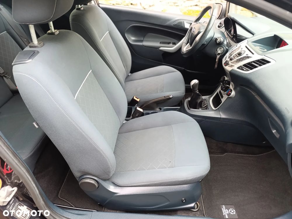 Ford Fiesta 1.25 Champions Edition - 25