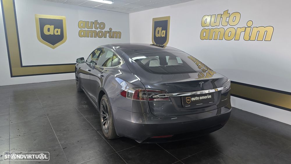 Tesla Model S Long Range - 13