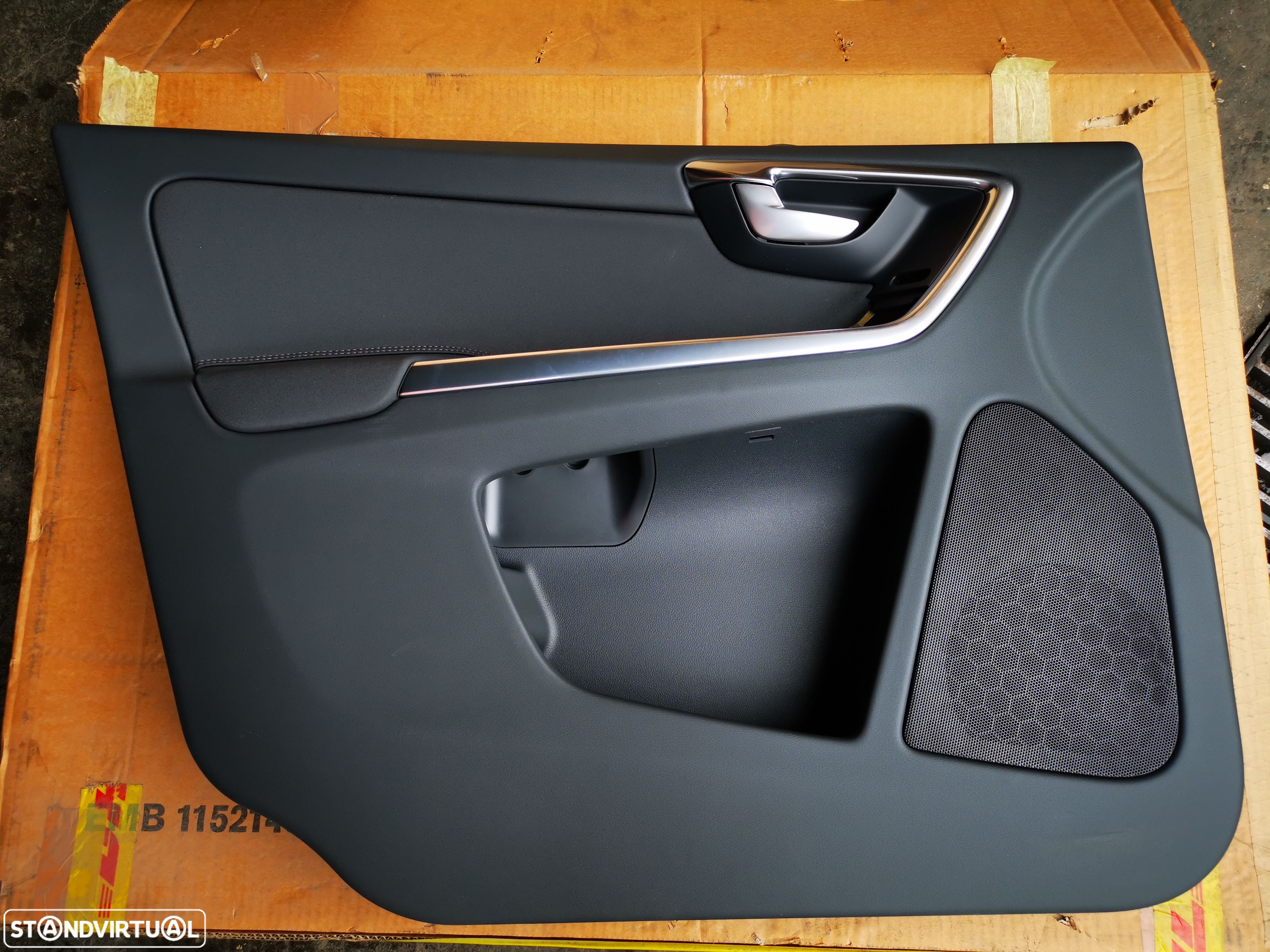 VOLVO XC60 I FORRA / QUARTELA PORTA FRENTE ESQUERDA - FP024 - 1
