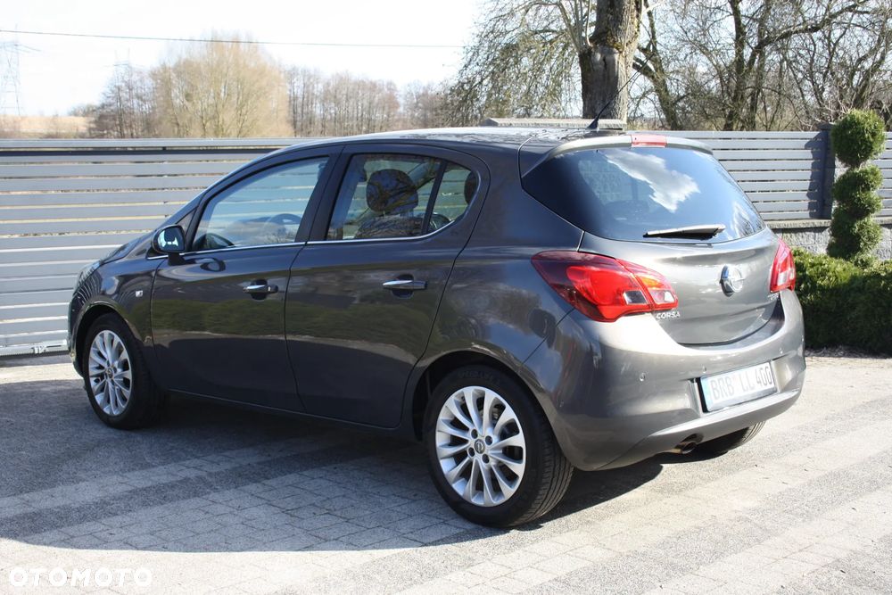Opel Corsa 1.4 16V Cosmo - 8