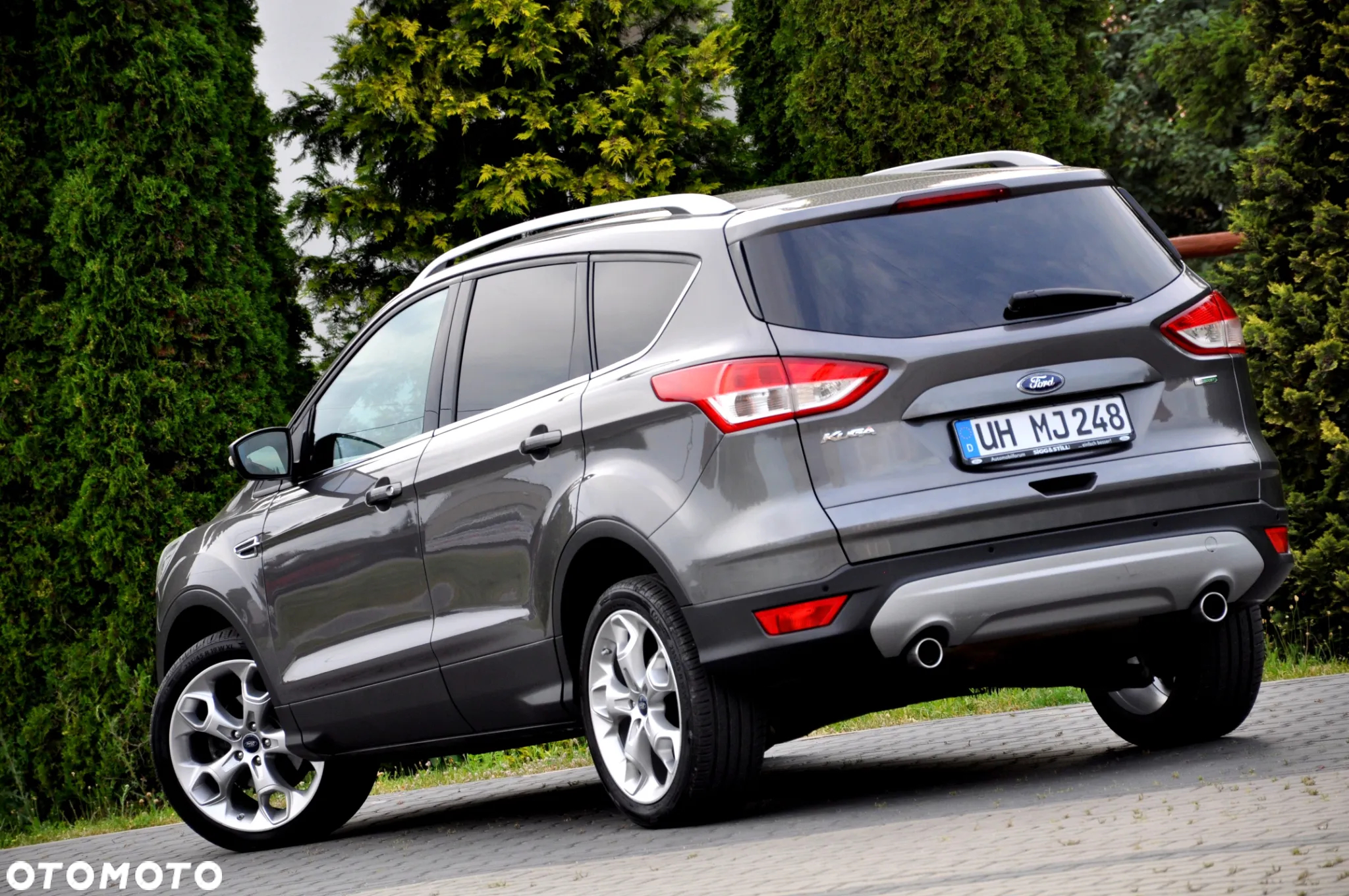 Ford Kuga 1.6 EcoBoost 2x4 Titanium - 25