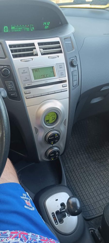 Toyota Yaris 1.4 D-4D Sol MM - 9