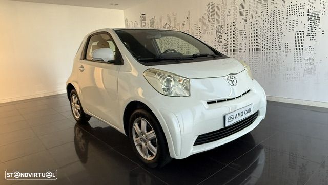 Toyota iQ 1.0 VVT-i - 2