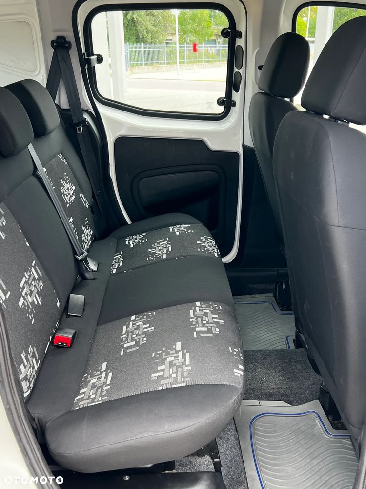 Fiat Fiorino Kombi 8V Elegant - 15