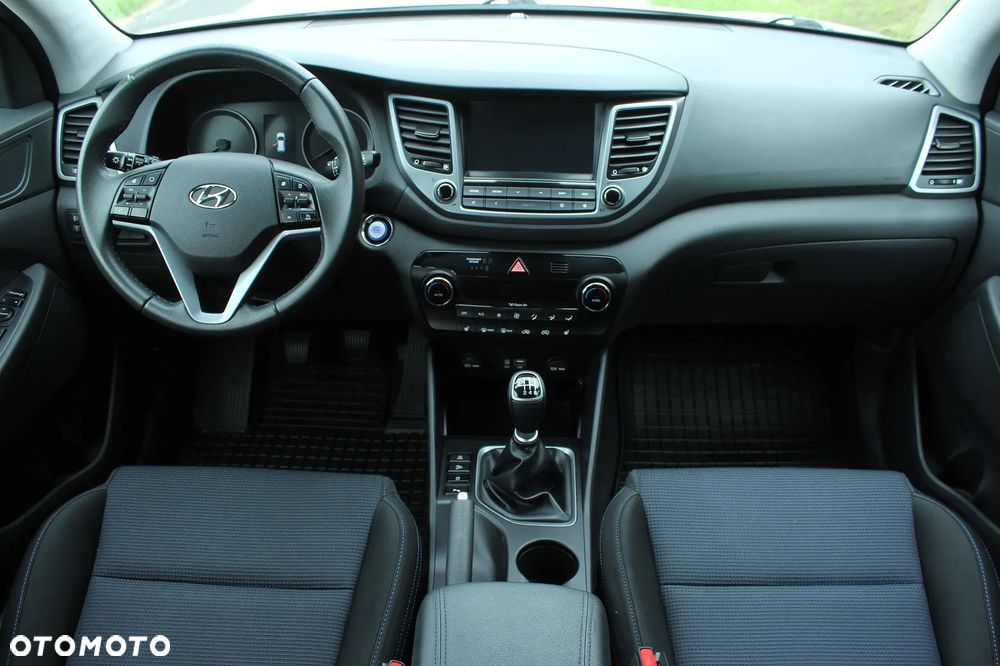 Hyundai Tucson blue 1.7 CRDi 2WD Style - 19
