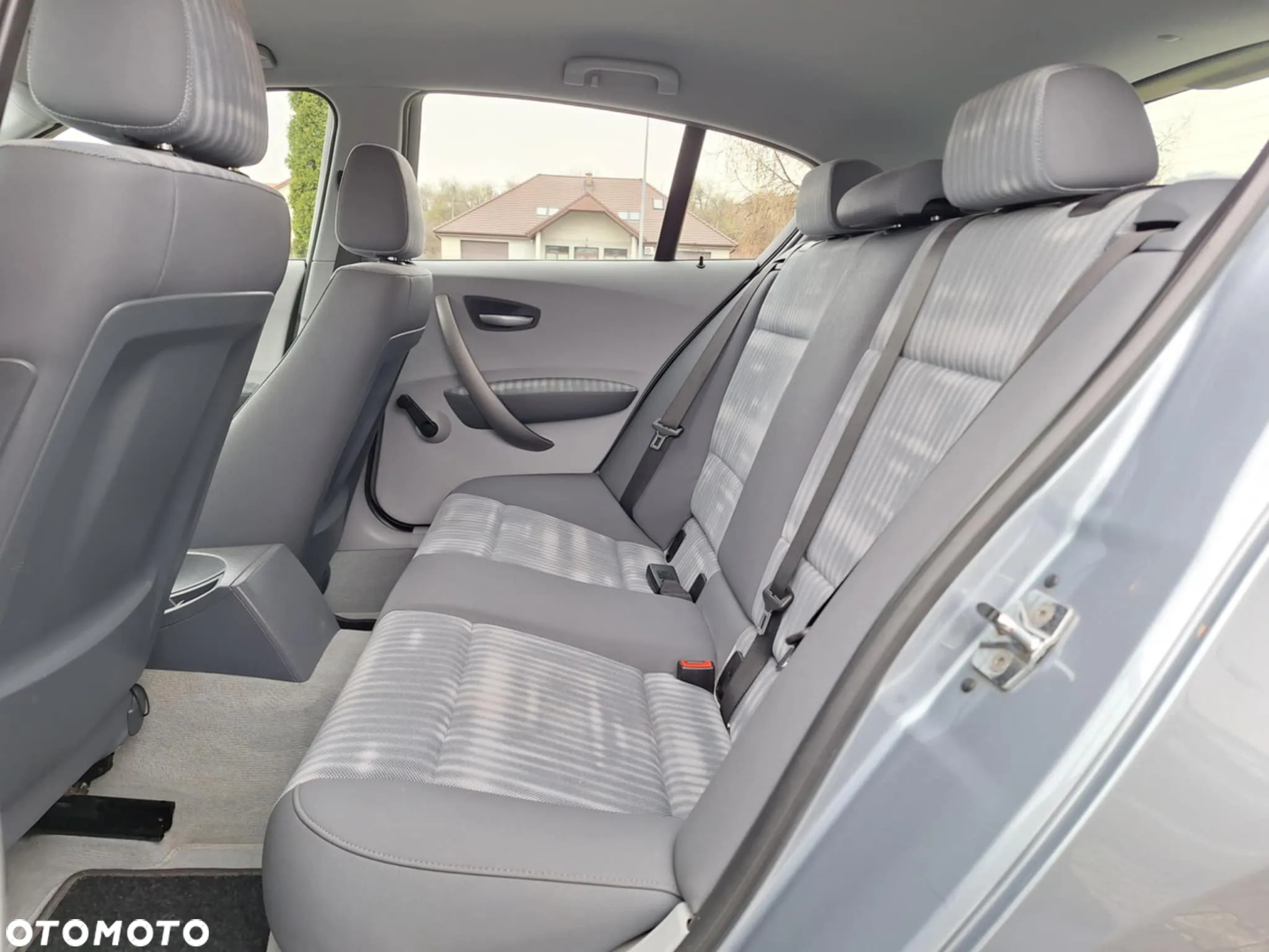 BMW Seria 1 116i - 24