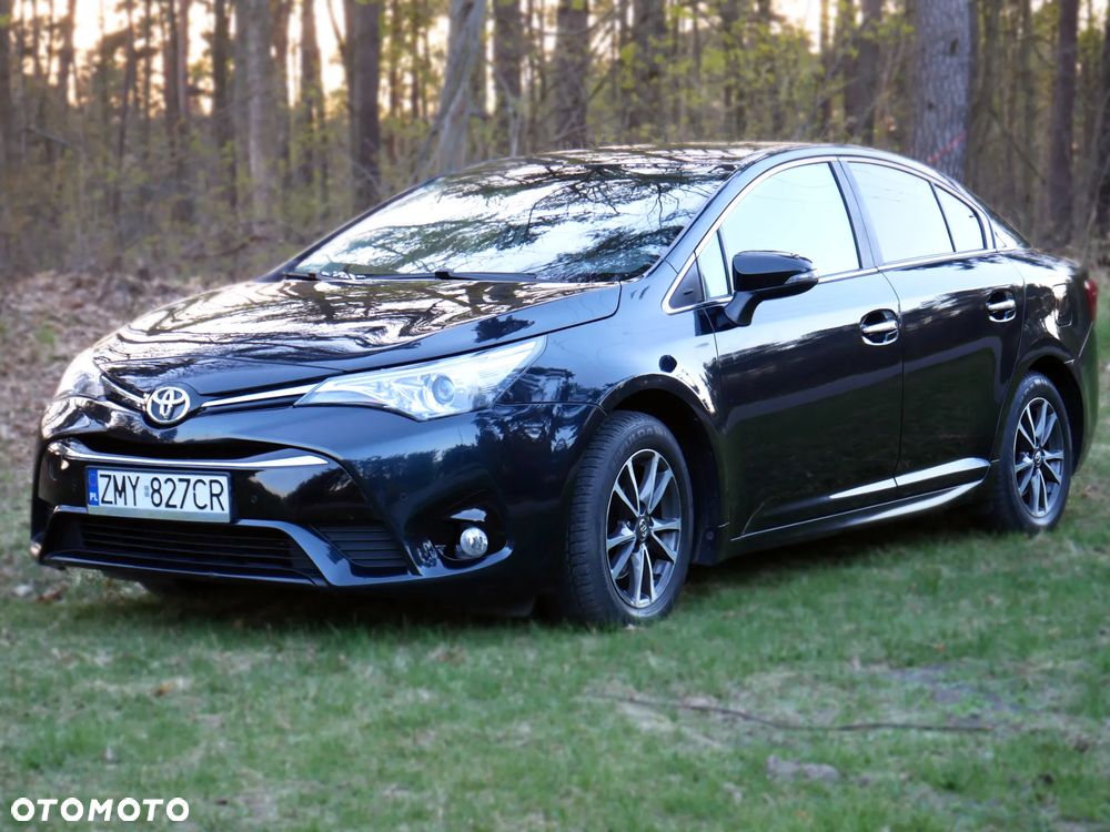 Toyota Avensis 1.8 Premium - 21