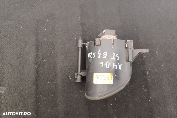 Proiector stanga 8E0941699 0305063001 8E0941699 0305063001 Audi A4 B6 - 2