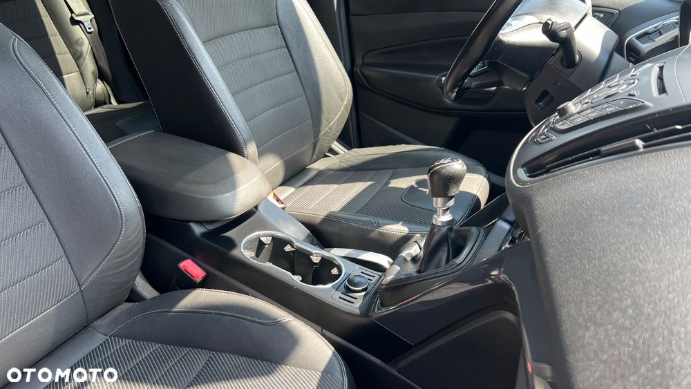 Ford Kuga 2.0 TDCi 4WD Titanium - 29