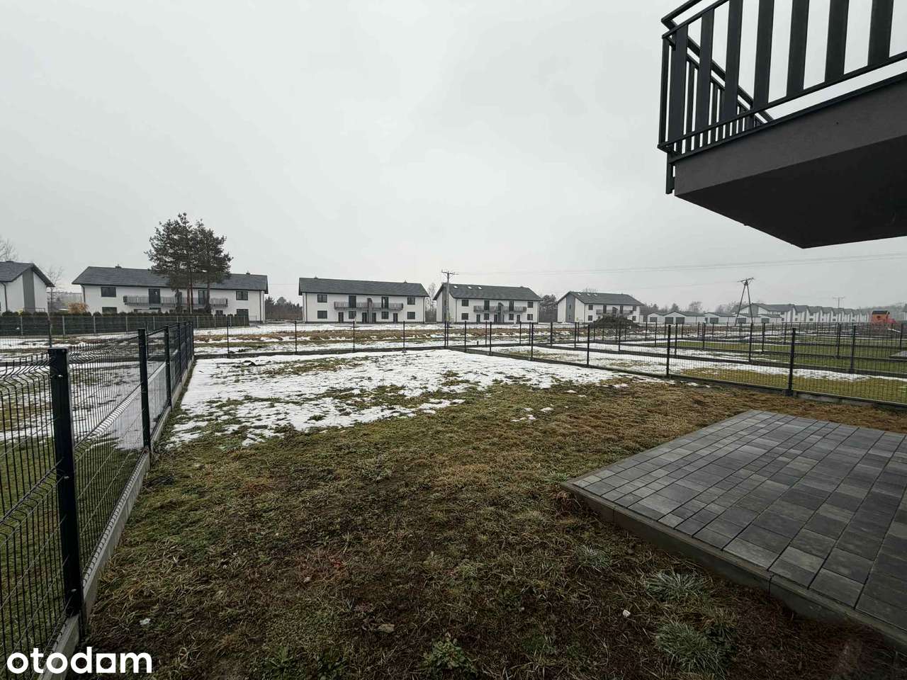 Garaż 21m² z oświetleniem w Mielcu Brama automatyczna - Pełny obrazek: 4/4