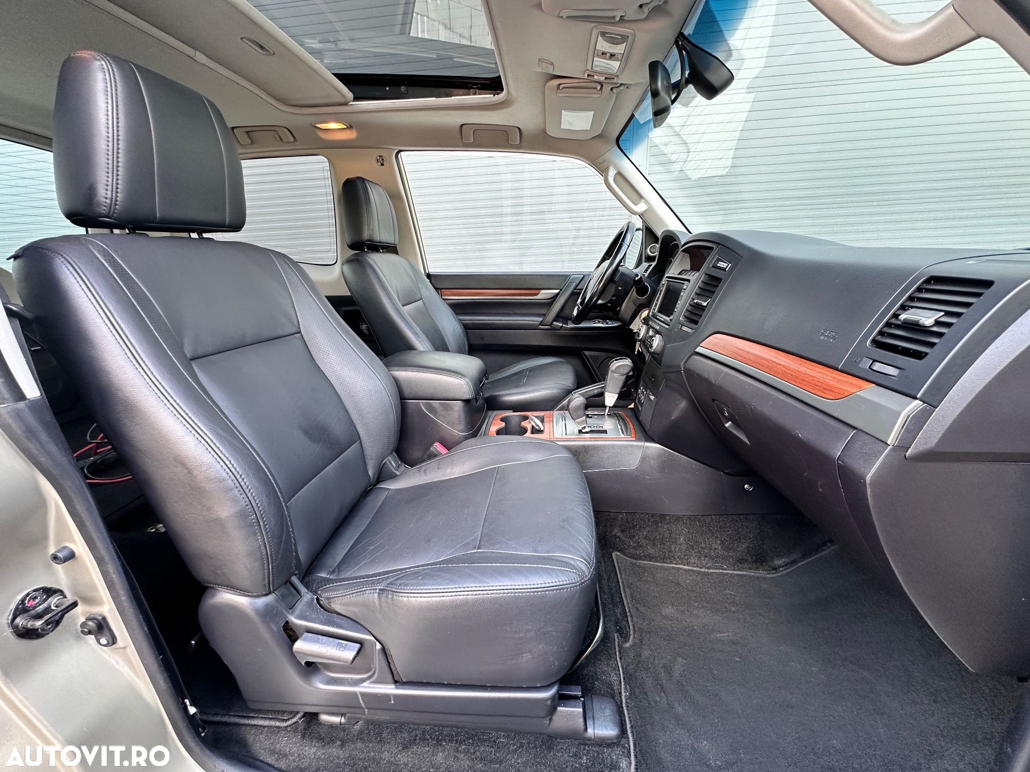 Mitsubishi Pajero 3.2 DI-D Automatik Limited Edition - 24
