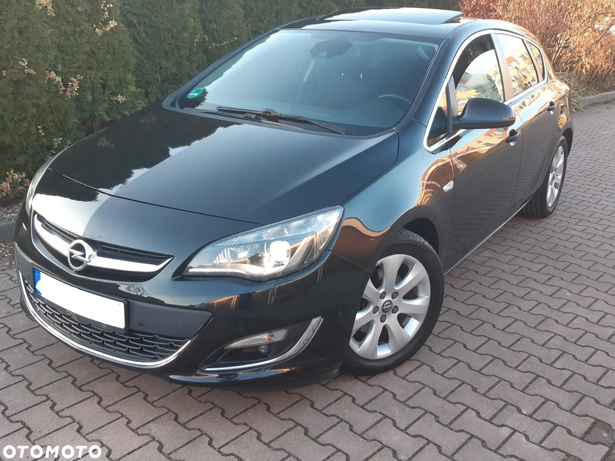 Opel Astra IV 2.0 CDTI Cosmo - 2