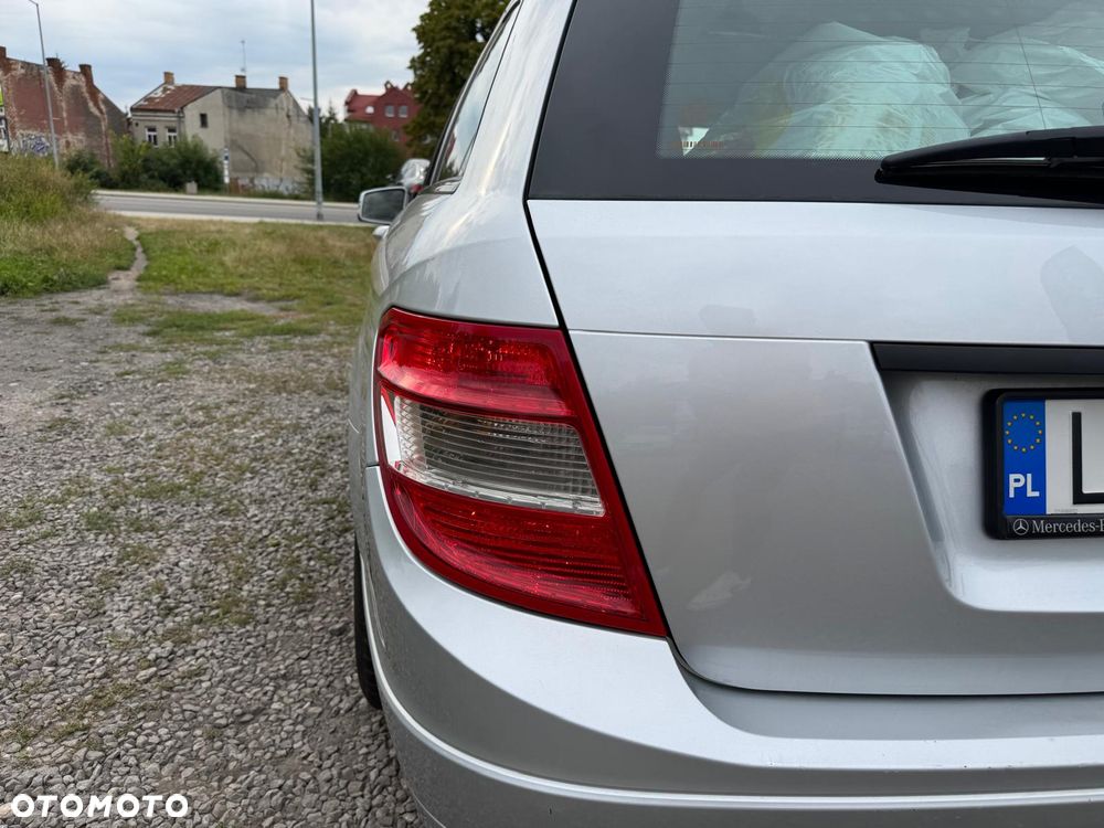 Mercedes-Benz Klasa C 180 BlueEFFICIENCY 7G-TRONIC Elegance - 19