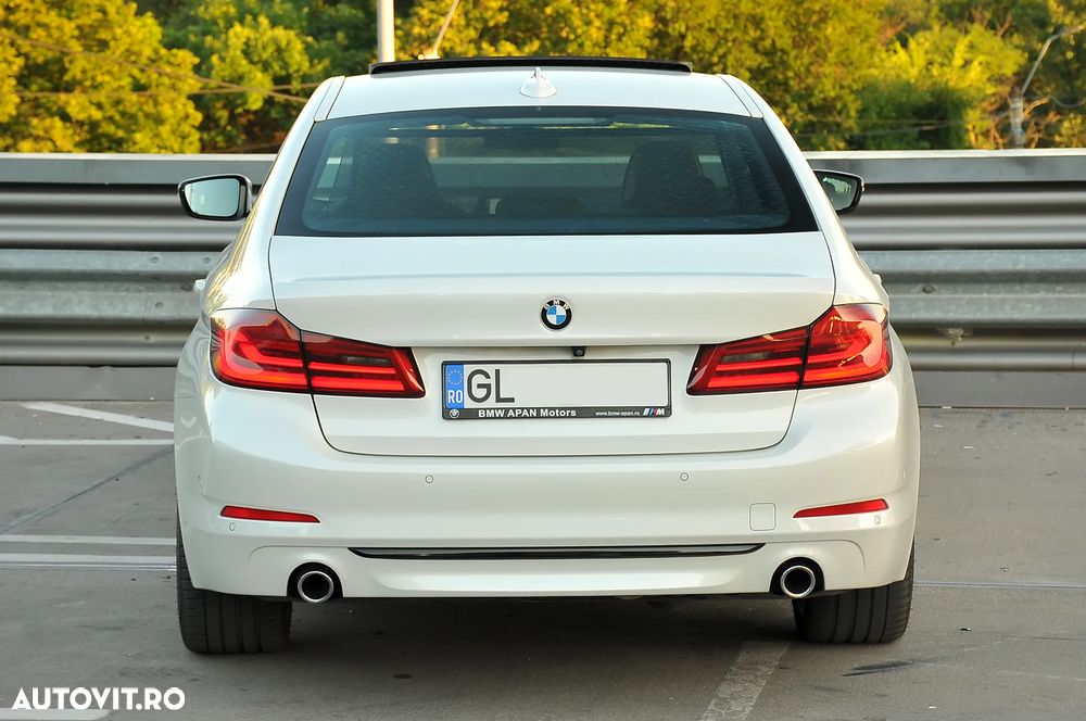 BMW Seria 5 520d AT - 12