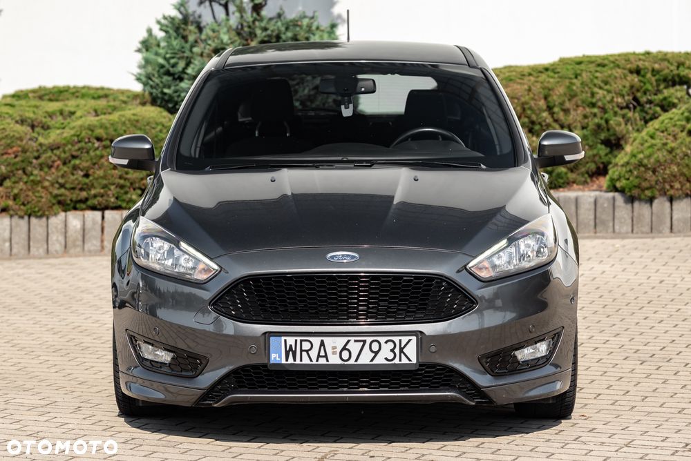 Ford Focus 1.0 EcoBoost Start-Stopp-System ST-Line - 4