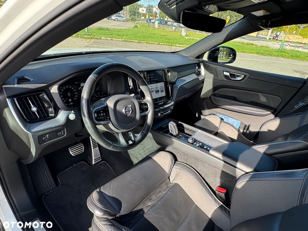 Volvo XC 60 B4 D AWD R-Design - 5