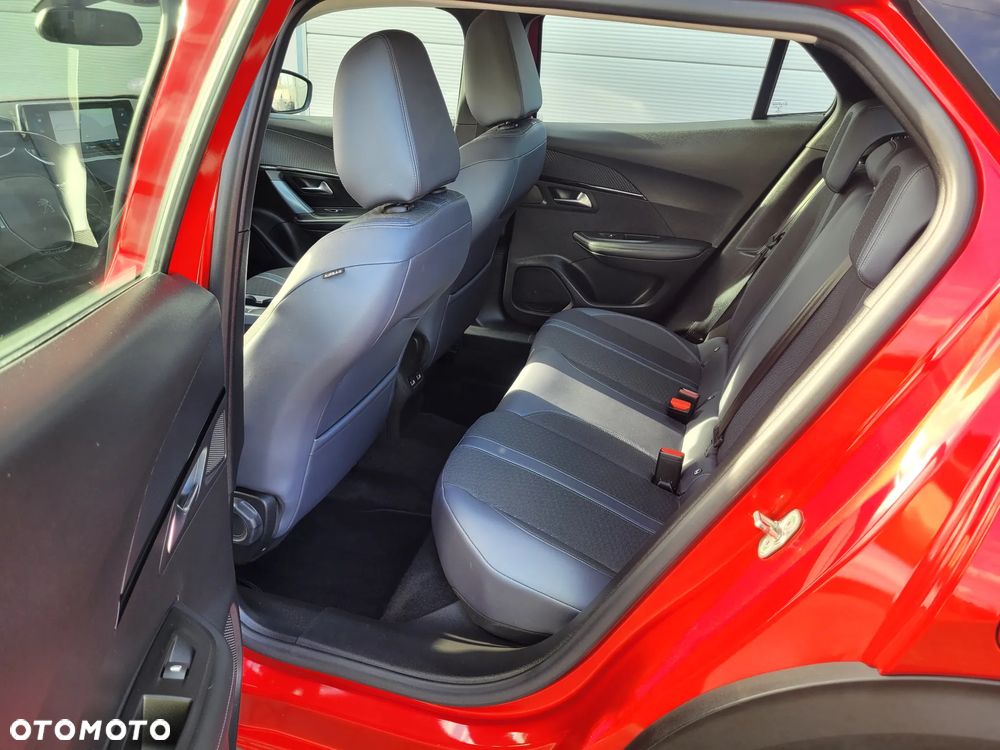 Peugeot 2008 PureTech 130 GT Pack - 24