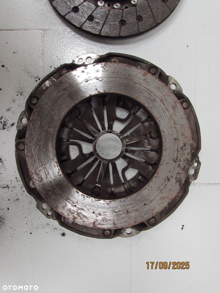 VW CRAFTER 2.5 TDI 09-11 SPRZEGLO KOLO DWUMASOWE TARCZA 9 mm DOCISK - 9