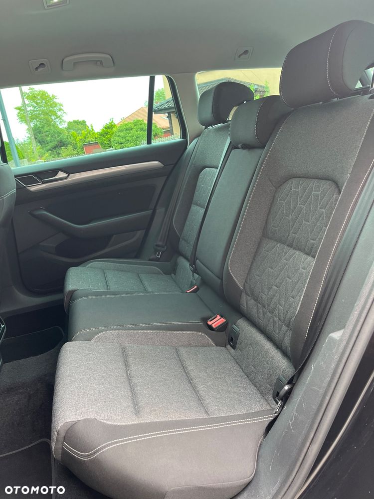 Volkswagen Passat - 26