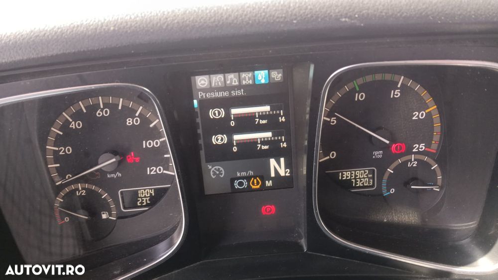 Mercedes-Benz ACTROS - 10
