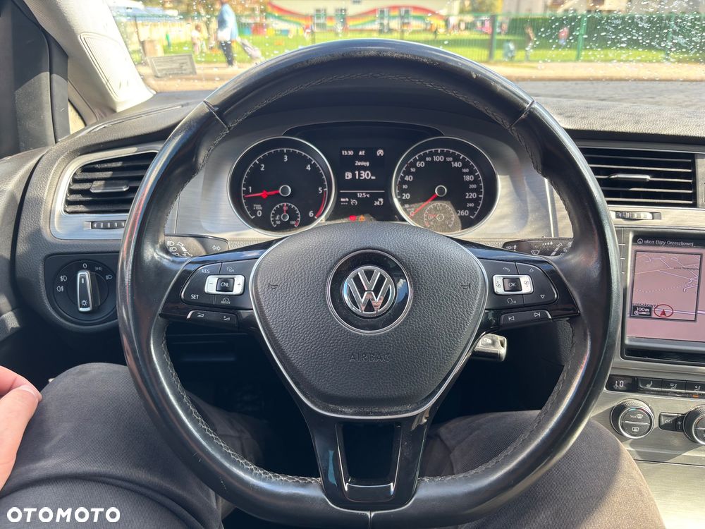 Volkswagen Golf - 12