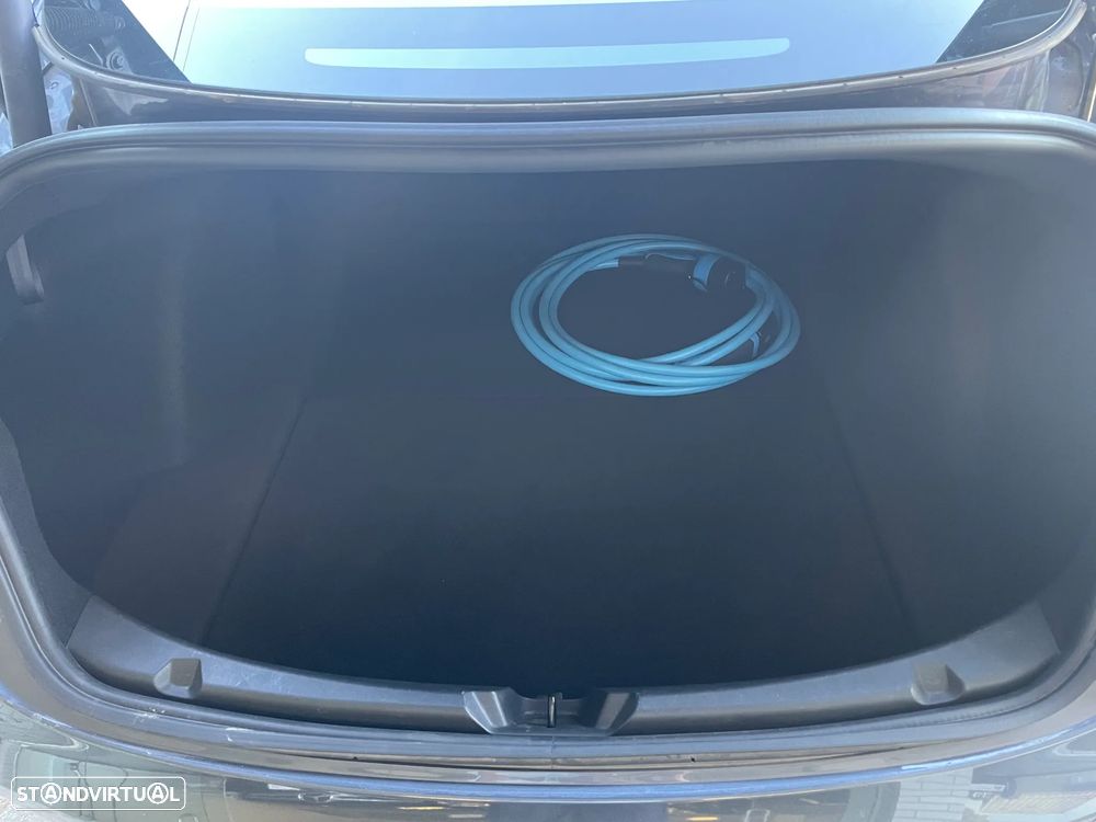 Tesla Model 3 Standard RWD - 28