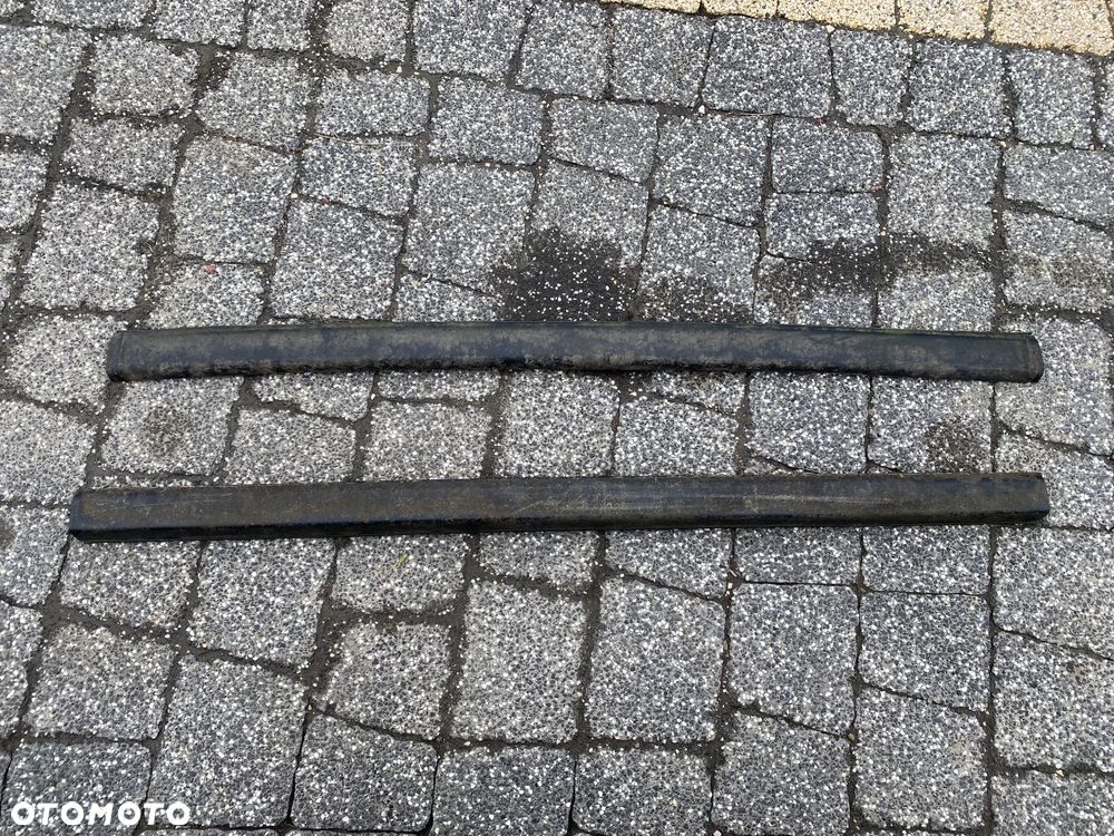 CHROMOWE LISTWY BOCZNE LEWE PRAWE MERCEDES SL SLC R107 W107 C107 - 1