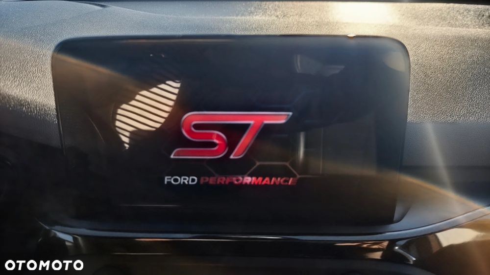 Ford Focus 2.0 EcoBlue S&S ST - 29