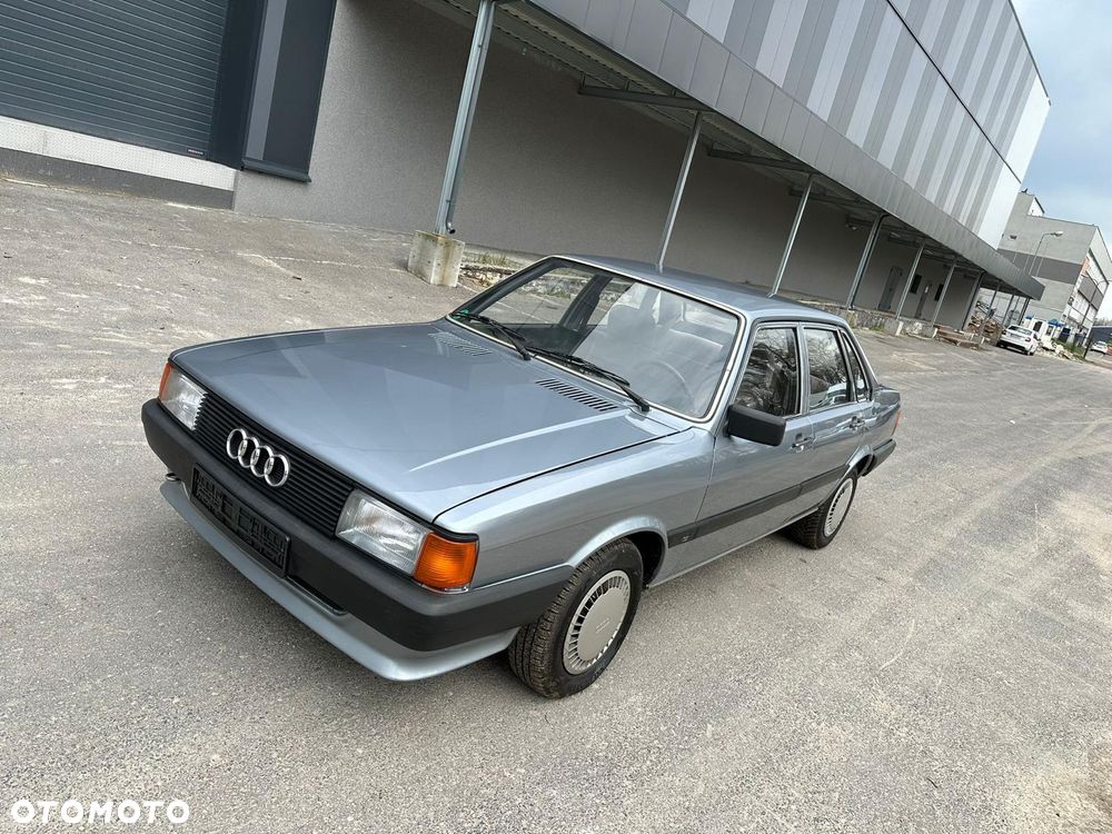 Audi 80