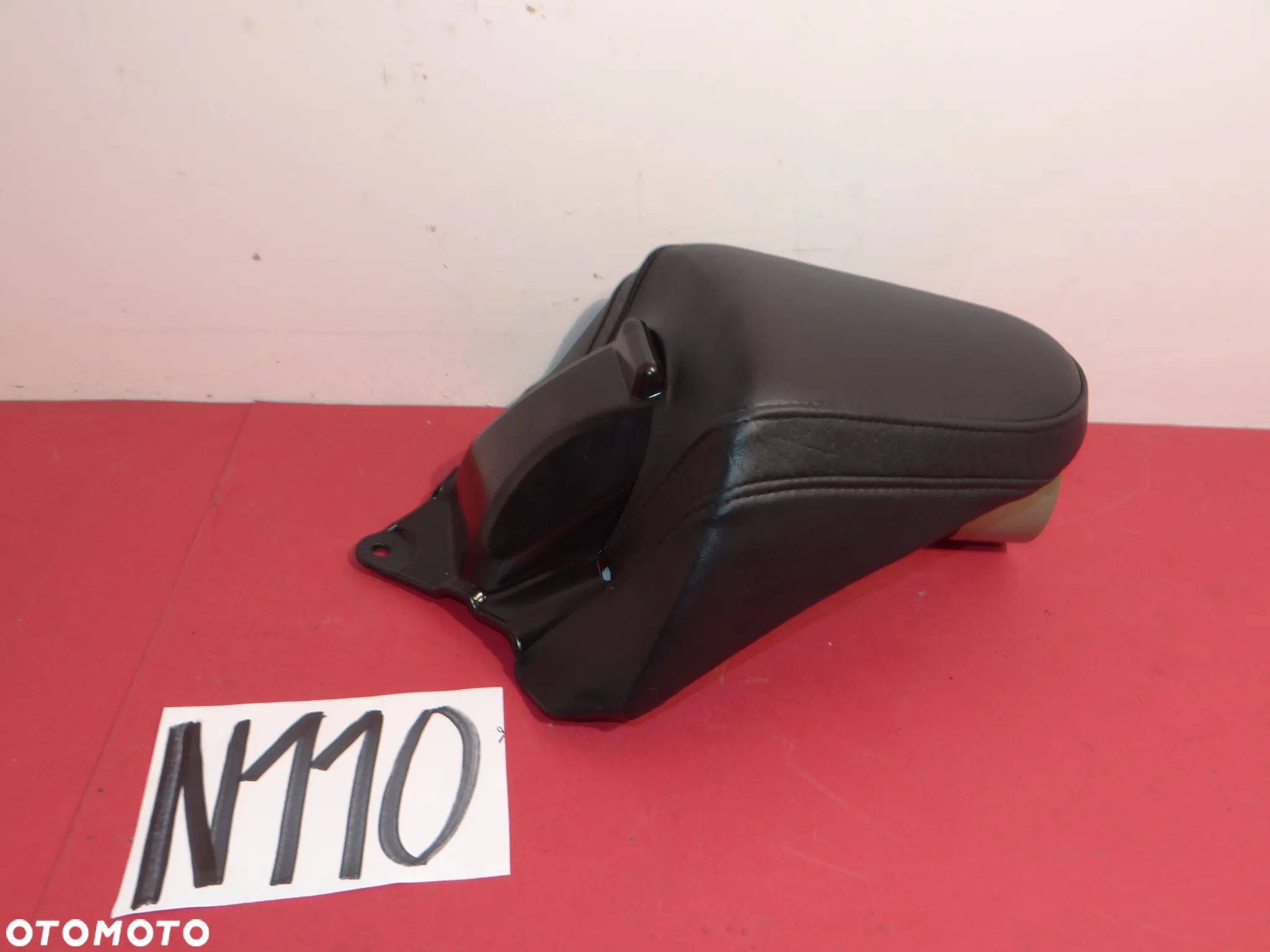 Harley Davidson V-Rod VRSCA SIEDZENIE PASAŻERA TYŁ 03-07r. NOWE  N110 - 1