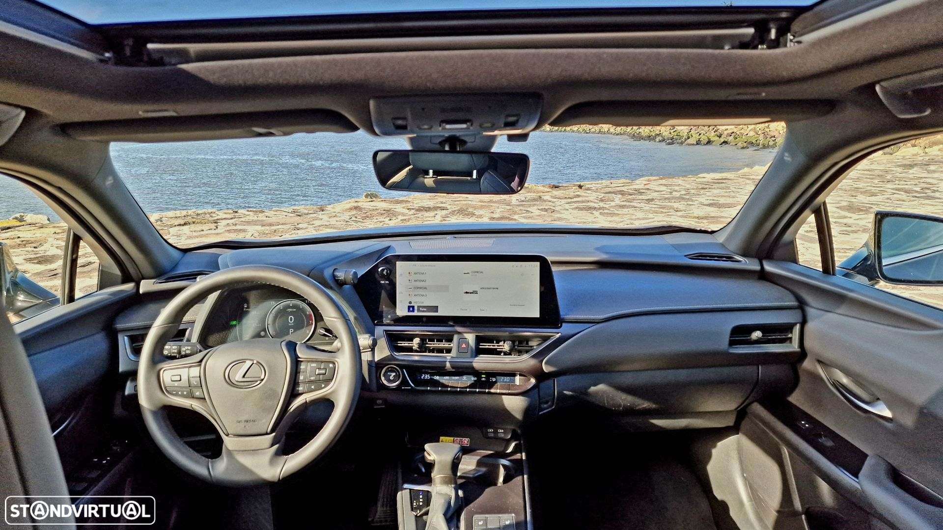 Lexus UX 250h Sport (Ecrã 12.3) - 12