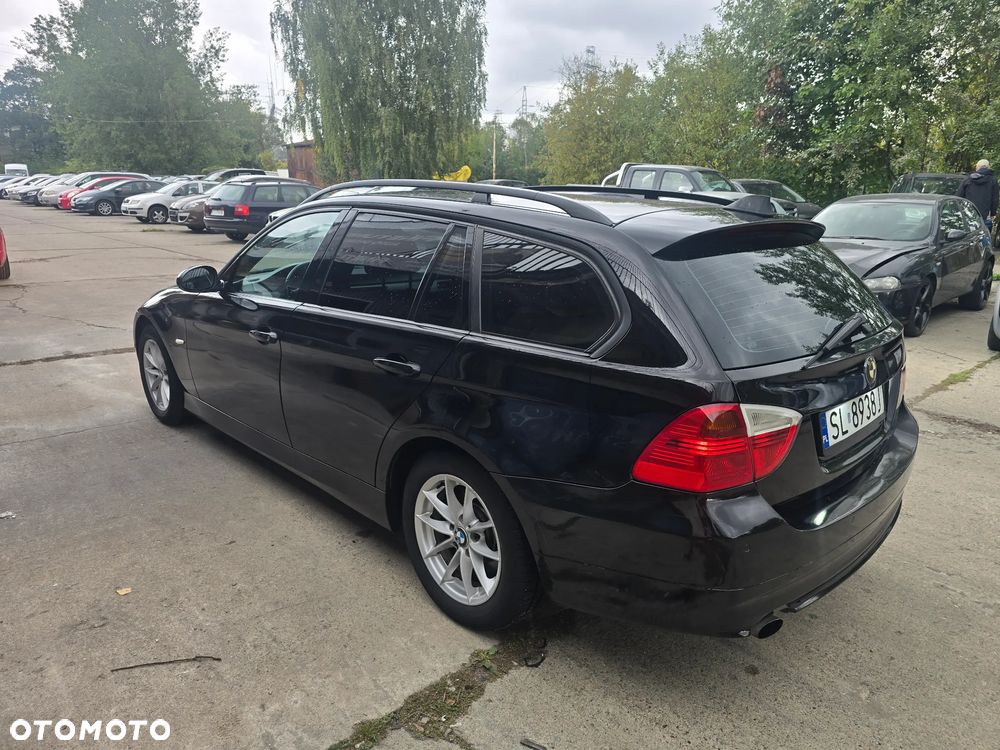 BMW Seria 3 318d - 5