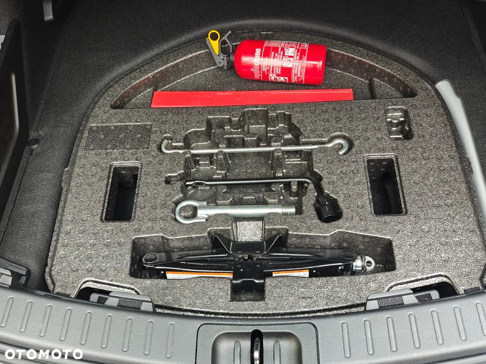 Toyota Corolla 1.8 Hybrid Comfort - 19